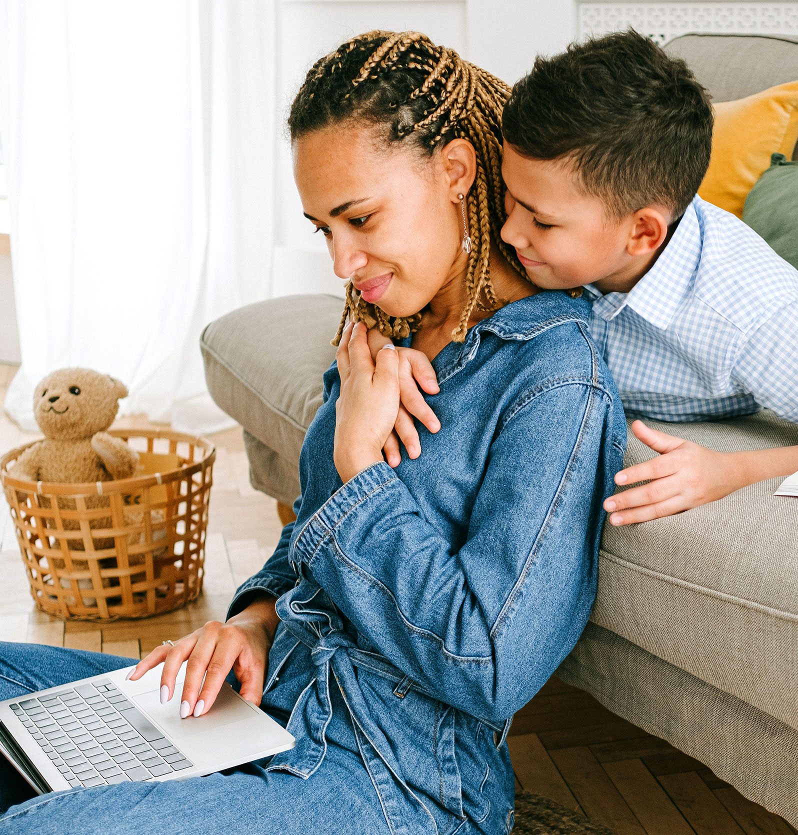 Mother with her kid info-21